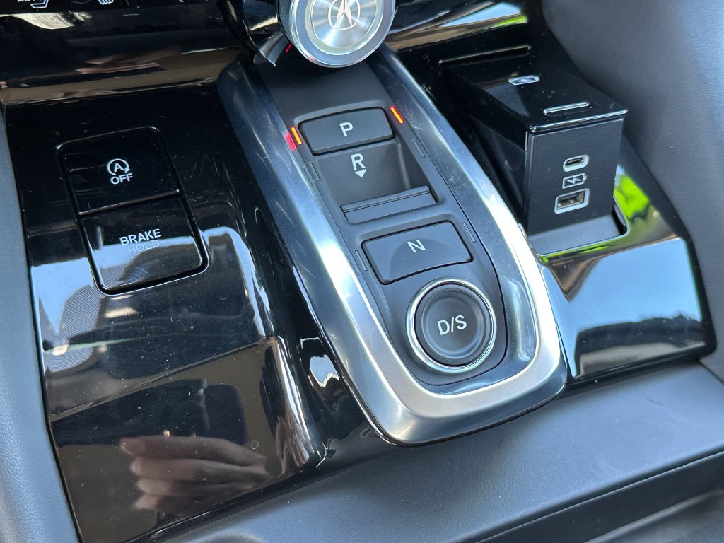 Used 2025 Acura MDX w/ Technology Package FWD image 34