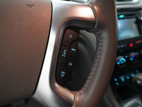 Used 2016 Chevrolet Traverse LT w/ Style and Technology Package FWD image 18