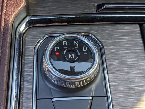 Used 2024 Ford Expedition Limited image 17