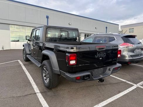 Used 2020 Jeep Gladiator Sport AWD/4WD image 3