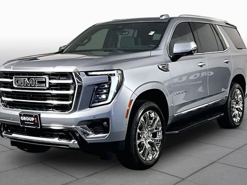 Used 2026 GMC Yukon Elevation w/ Elevation Premium Package image 2