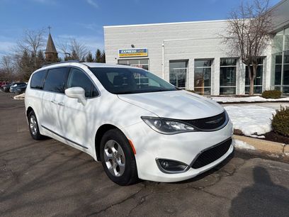Used 2017 Chrysler Pacifica Touring-L Plus