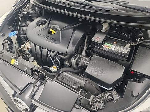 Used 2014 Hyundai Elantra SE FWD image 31