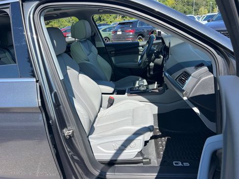 Used 2023 Audi Q5 e Prestige w/ Prestige Package AWD/4WD image 40