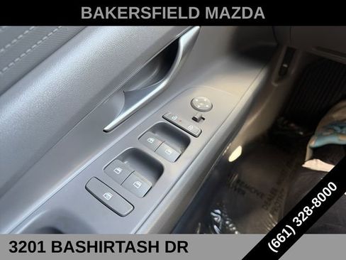 Used 2024 Hyundai Elantra SE FWD image 14