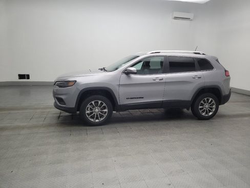 Used 2019 Jeep Cherokee Latitude Plus w/ Trailer Tow Group AWD/4WD image 2