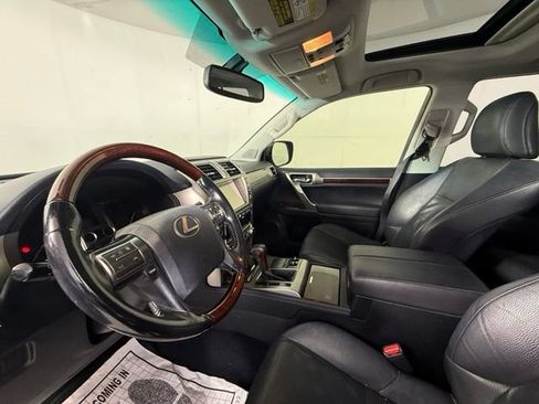 Used 2016 Lexus GX 460 w/ Premium Package AWD/4WD image 11