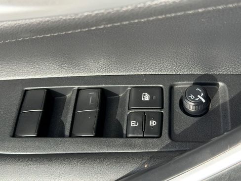 Used 2020 Toyota Corolla SE w/ SE Premium Package FWD image 14