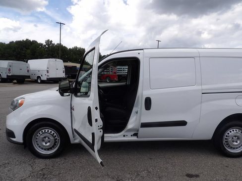 Used 2022 RAM ProMaster City Tradesman FWD image 13
