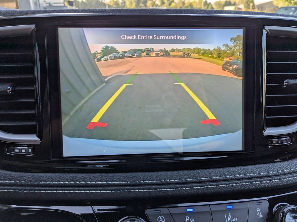 New 2027 Chrysler Pacifica Select AWD/4WD image 25