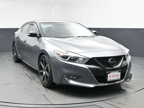 Used 2016 Nissan Maxima SR FWD image 2