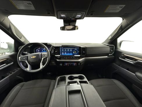 Used 2024 Chevrolet Silverado 1500 LT image 18