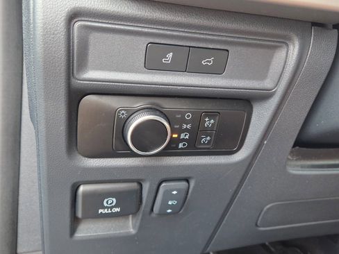 Used 2024 Ford Expedition Max XLT image 31