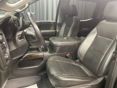 Used 2020 Chevrolet Silverado 1500 LT Trail Boss w/ Midnight Edition AWD/4WD image 16