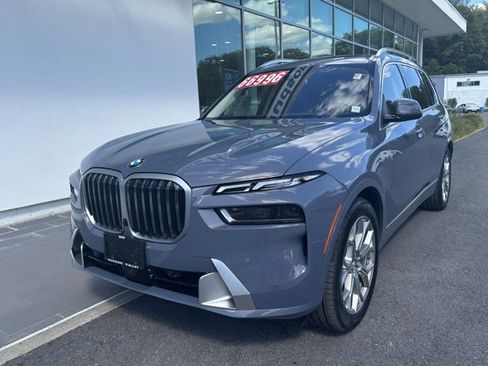 Certified 2023 BMW X7 xDrive40i w/ Premium Package image 3