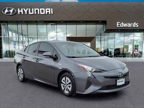 Used 2017 Toyota Prius Four image 10