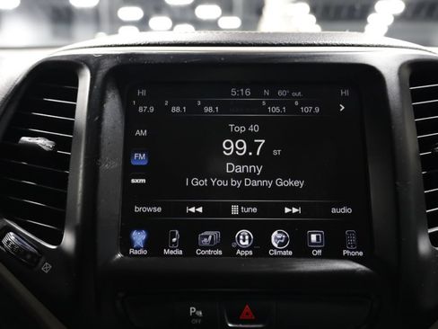 Used 2018 Jeep Cherokee Limited AWD/4WD image 42