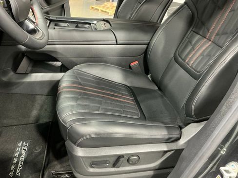 Used 2025 Nissan Armada PRO-4X image 10