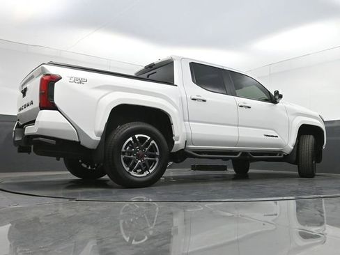 Used 2025 Toyota Tacoma TRD Sport w/ TRD Sport Upgrade Package AWD/4WD image 27