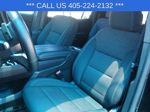 Used 2025 Chevrolet Traverse LT FWD image 20