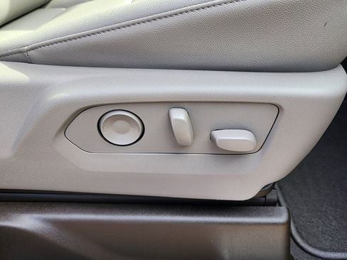 New 2026 GMC Sierra 1500 SLT w/ SLT Premium Plus Package image 40