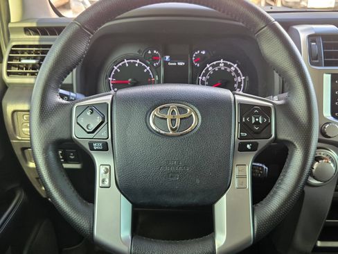 Used 2022 Toyota 4Runner SR5 Premium w/ Moonroof Package RWD image 20