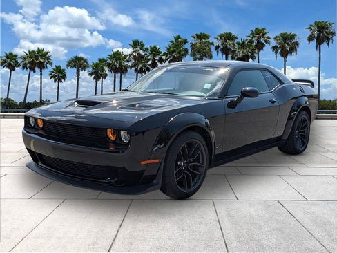 Used 2019 Dodge Challenger R/T Scat Pack image 3