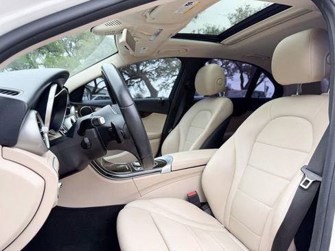 Used 2019 Mercedes-Benz C 300 Sedan image 7