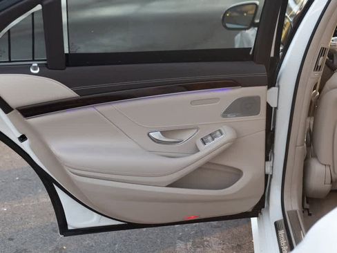 Used 2019 Mercedes-Benz S 560 4MATIC Sedan image 32
