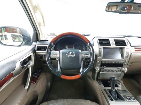 Used 2010 Lexus GX 460 image 10