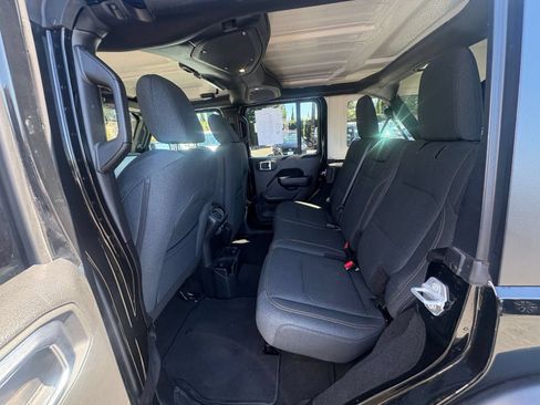 Used 2025 Jeep Wrangler Unlimited Sport AWD/4WD image 24