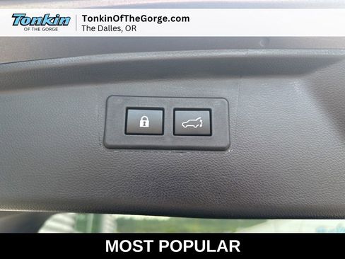 Used 2025 Subaru Outback Premium w/ Popular Package #1A AWD/4WD image 6