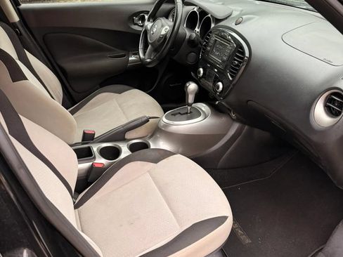 Used 2014 Nissan Juke SV w/ Navigation Package FWD image 5