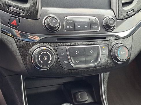 Used 2014 Chevrolet Impala LS w/ LS Convenience Package image 16