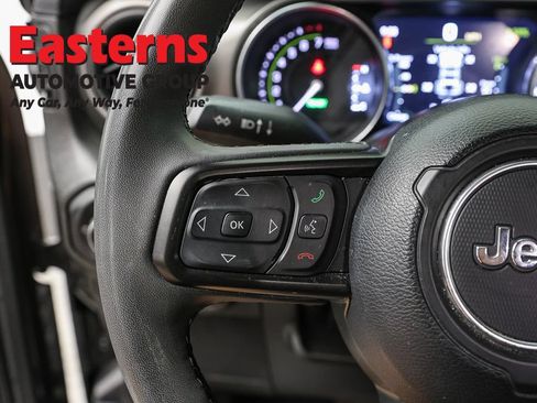 Used 2023 Jeep Wrangler Unlimited w/ Cold Weather Group AWD/4WD image 15