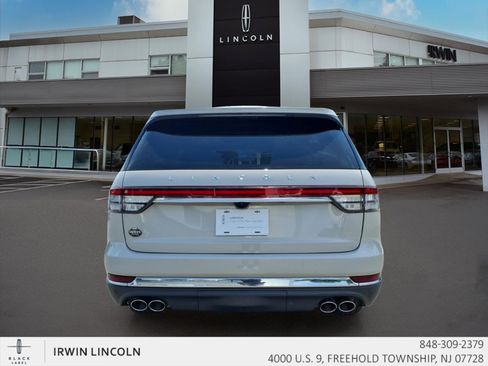 Certified 2023 Lincoln Aviator AWD w/ Premium Package image 22