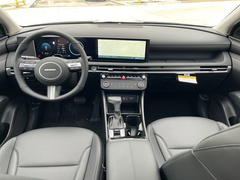 Used 2025 Hyundai Tucson SEL FWD image 16