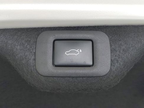 Used 2024 Lexus ES 350 w/ Premium Package image 11