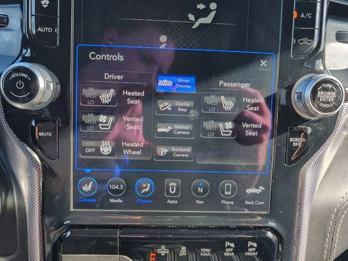 Used 2021 RAM 1500 Limited AWD/4WD image 17