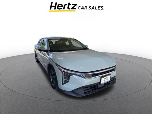 Used 2025 Kia K4 LXS FWD image 1