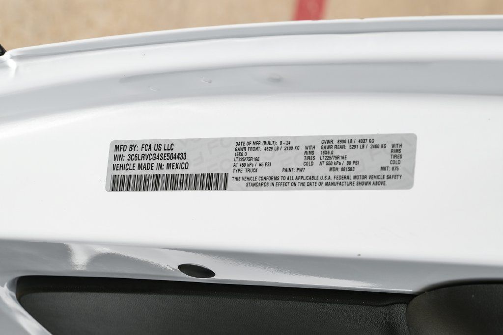 Used 2025 RAM ProMaster 2500 w/ Convenience Group FWD image 54