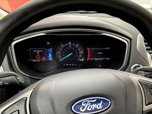 Used 2020 Ford Fusion SE FWD image 13