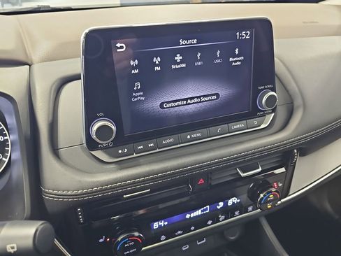 Used 2023 Nissan Rogue SV w/ SV Premium Package image 37