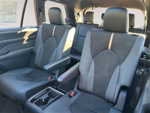 New 2026 Toyota Grand Highlander MAX Platinum image 13