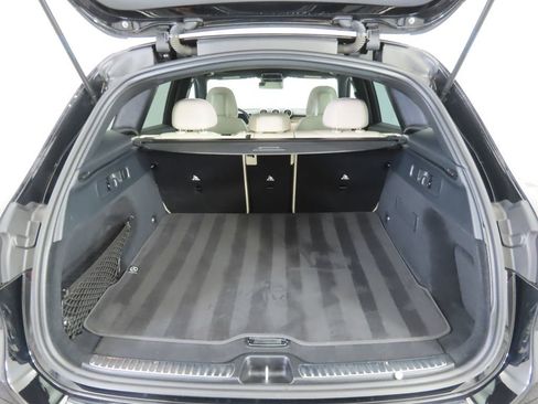 Used 2024 Mercedes-Benz GLC 300 4MATIC image 28