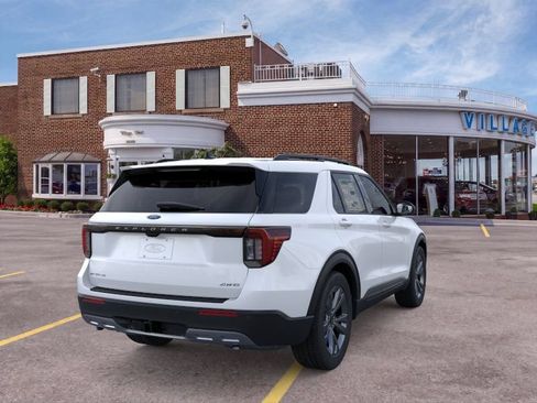 Used 2026 Ford Explorer Active w/ Active Comfort Package AWD/4WD image 8