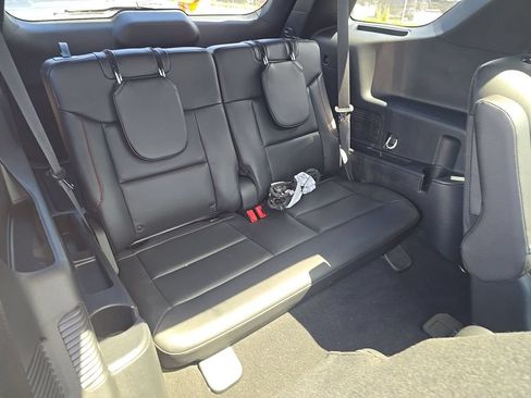 Used 2023 Ford Explorer ST-Line w/ Class IV Trailer Tow Package AWD/4WD image 6