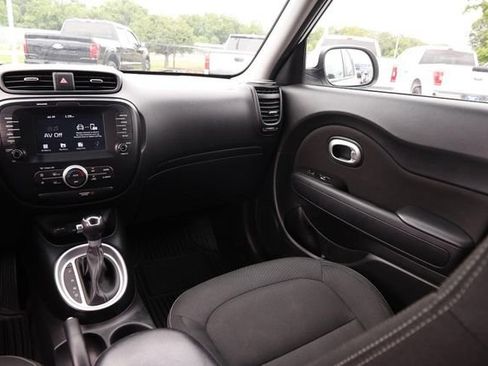 Used 2018 Kia Soul + FWD image 24