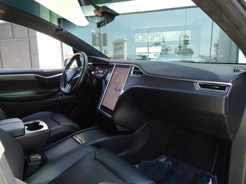 Used 2016 Tesla Model X 90D image 22