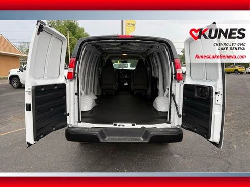 New 2026 GMC Savana 2500 w/ Driver Convenience Package RWD image 17